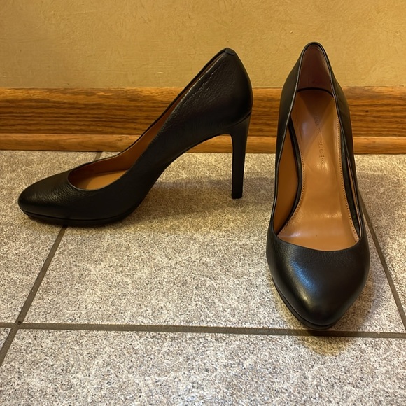 BANANA REPUBLIC UEC Women’s Size 9 Black Leather Heel Platform Pumps Round Toe - Picture 3 of 17